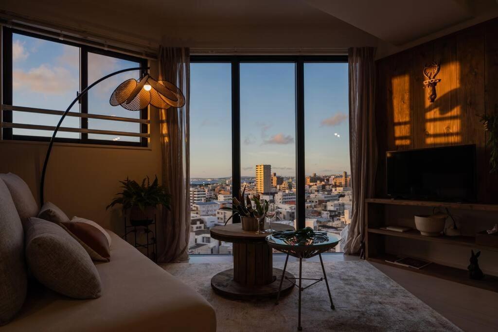 The Penthouse Ginowan Leilighet Urasoe Eksteriør bilde