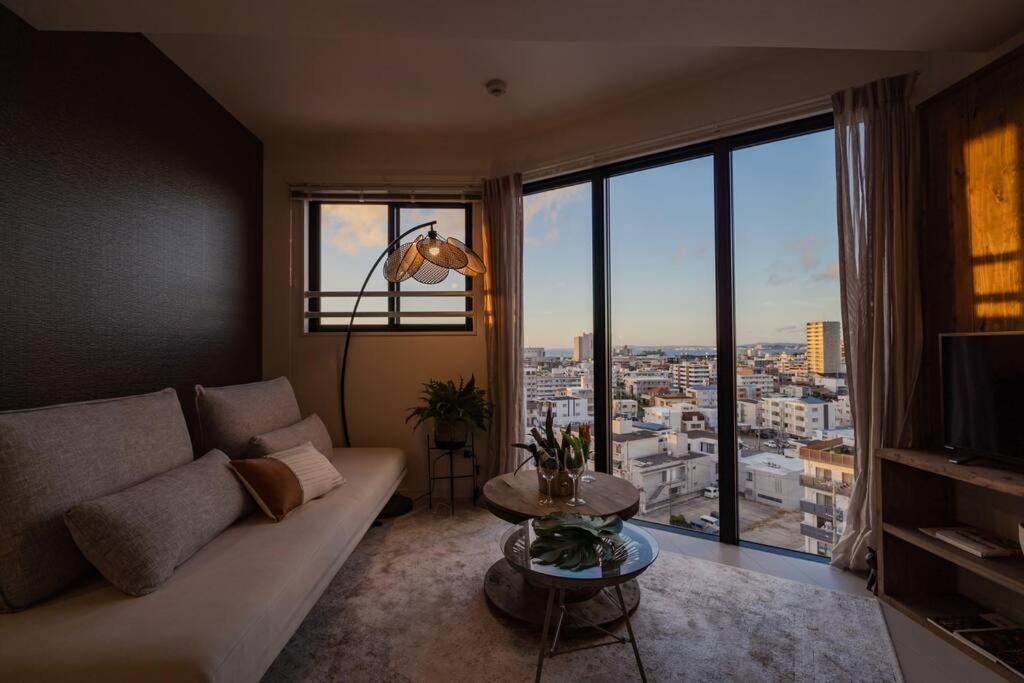 The Penthouse Ginowan Leilighet Urasoe Eksteriør bilde